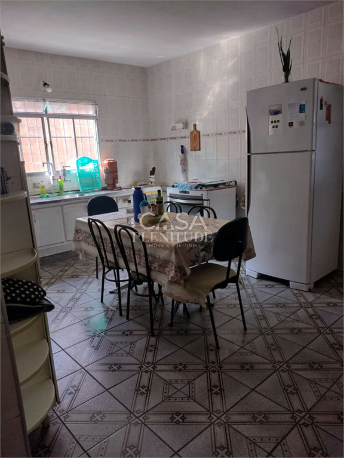 Casa à venda com 4 quartos, sendo 1 suíte, em Parque das Laranjeiras, Sorocaba, SP