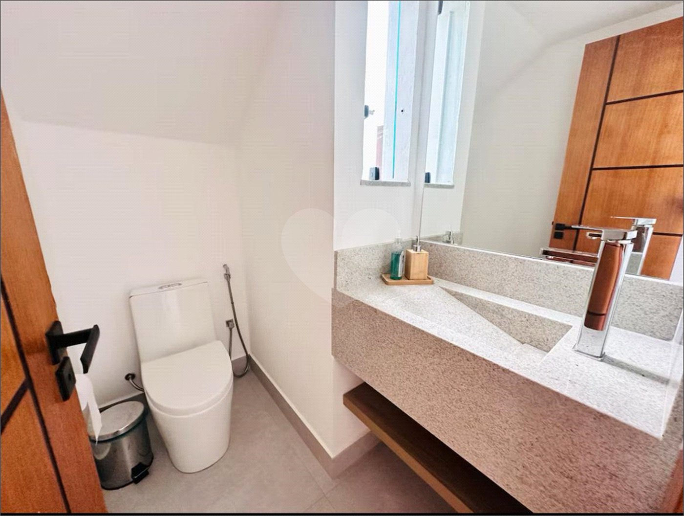 Casa à venda com 6 quartos, sendo 4 suítes,  em Caravelas, Armação dos Búzios, RJ