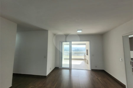 Apartamento à venda com 3 quartos, sendo 1 suíte, em Barra Funda, São Paulo, SP