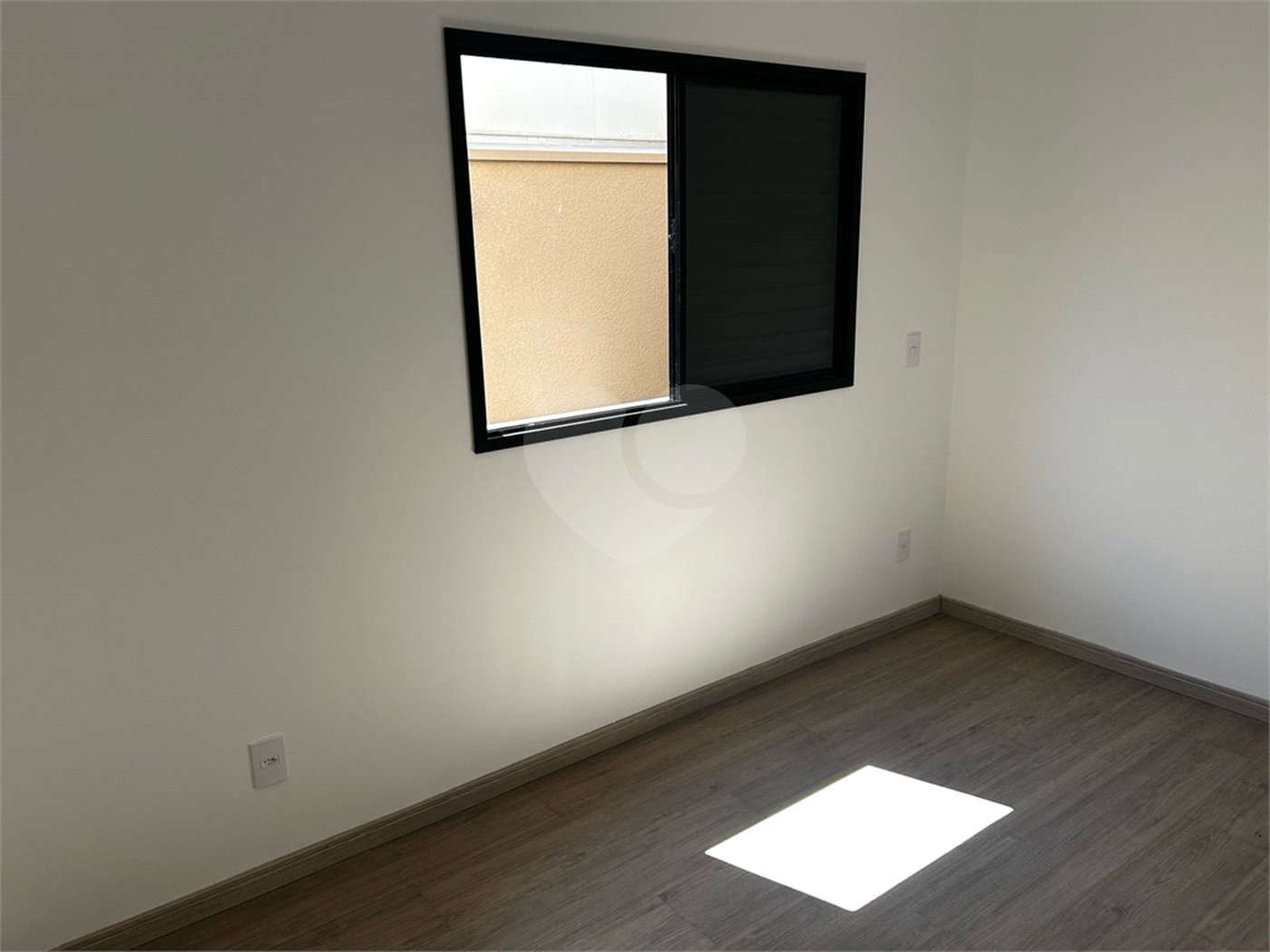 Casa à venda com 2 quartos, sendo 1 suíte,  no condomínio Residencial Marina, Itapetininga - SP