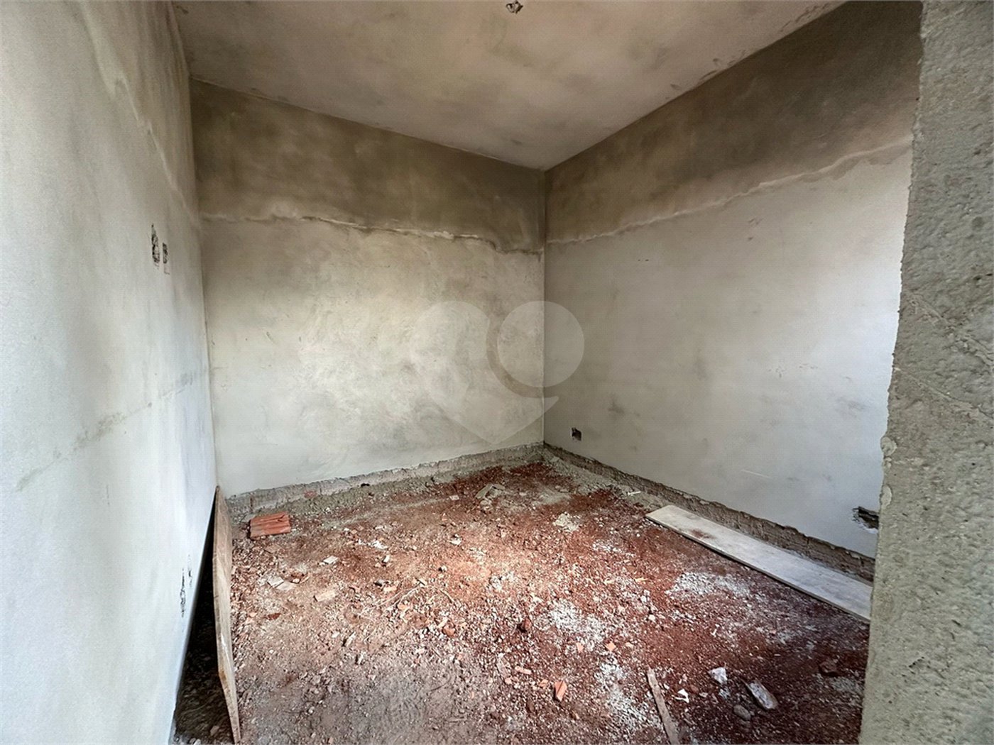Casa à venda com 3 quartos, sendo 1 suíte, no condomínio Lago dos Ipês, Itapetininga - SP