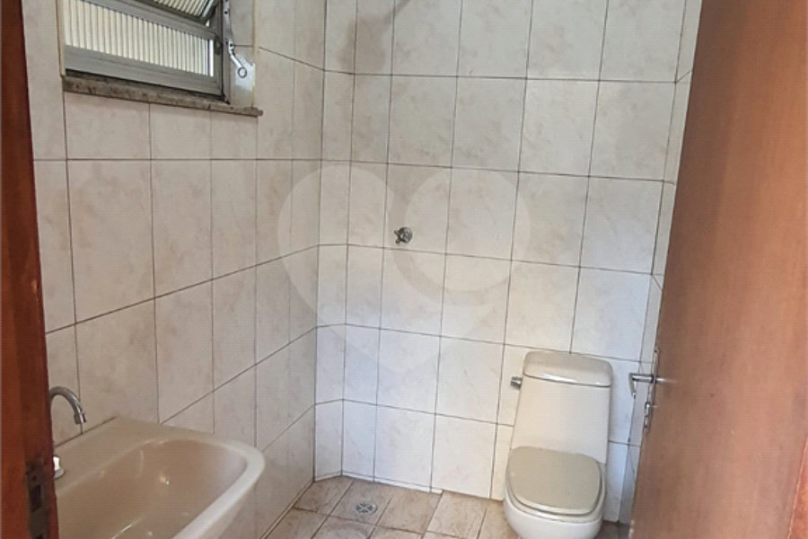 Sobrado à venda com 4 quartos, sendo 1 suíte, em Vila Pereira Barreto, São Paulo, SP