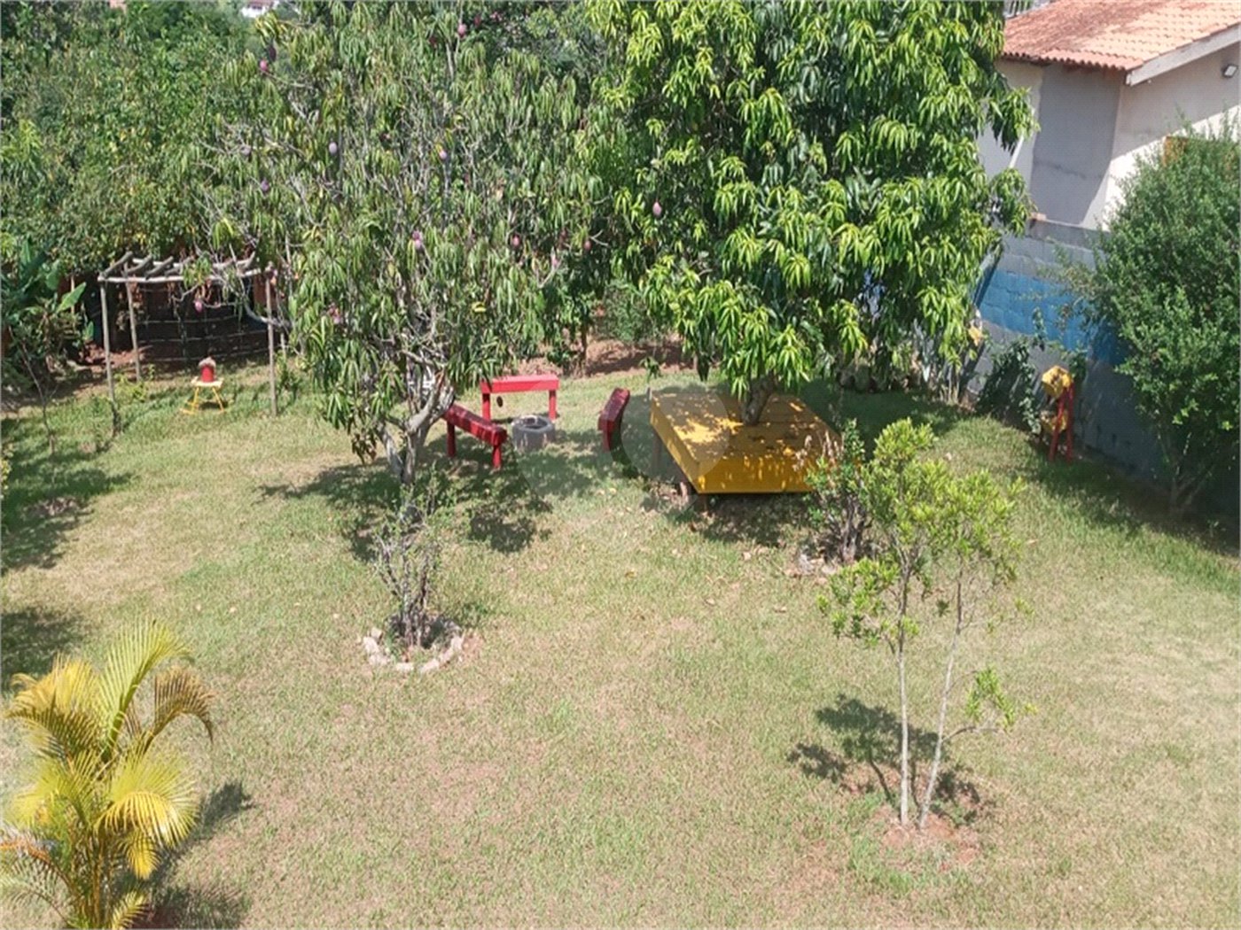 Chácara à venda com 3 quartos, sendo 2 suítes,  em Monterrey, Louveira, SP