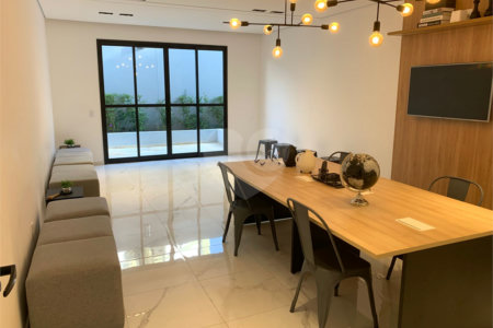 Apartamento à venda com 3 quartos, sendo 2 suítes, em Mirandópolis, São Paulo, SP