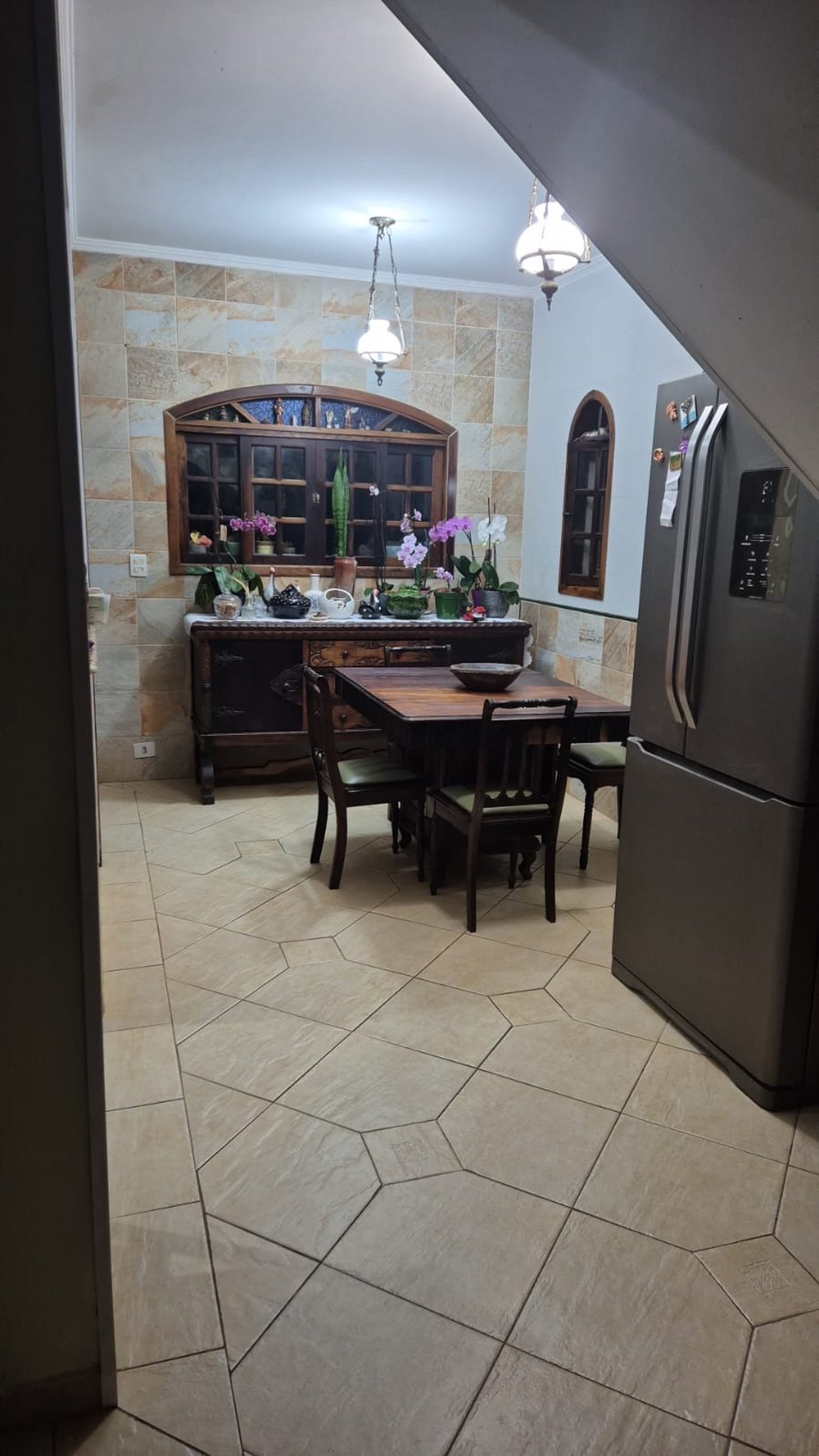 Casa à venda com 5 quartos, sendo 3 suítes, em Real, Praia Grande - SP