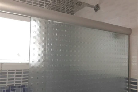 Casa à venda ou para alugar com 4 suítes em Chácaras São Carlos, Cotia, SP