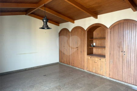 Apartamento à venda com 4 quartos, sendo 2 suítes, no Centro, Araraquara, SP