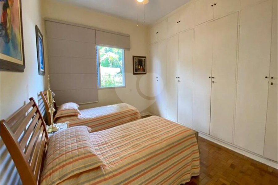 Sobrado à venda com 4 quartos, sendo 1 suíte, em Jardim São Bento, São Paulo, SP