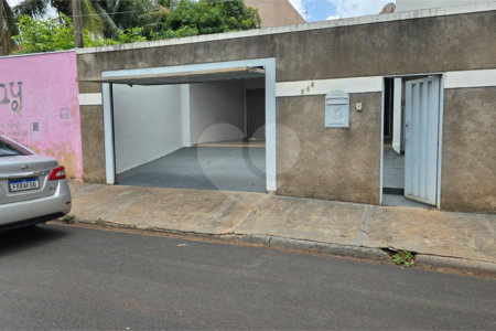Casa à venda com 2 quartos, sendo 1 suíte, em Vila Suconasa, Araraquara, SP