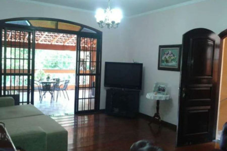 Sobrado à venda com 3 quartos, sendo 1 suíte, em Jardim das Vertentes, São Paulo, SP