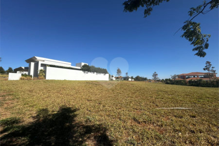 Terreno para venda no condomínio de alto padrão Damha Golf