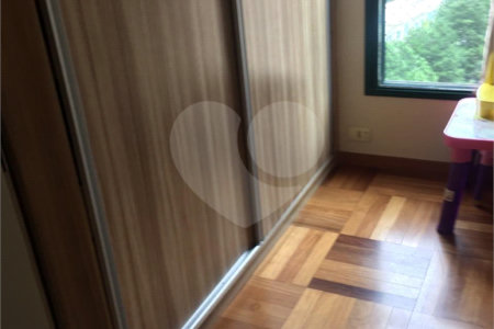 Apartamento à venda com 3 suítes em Vila Suzana, São Paulo, SP