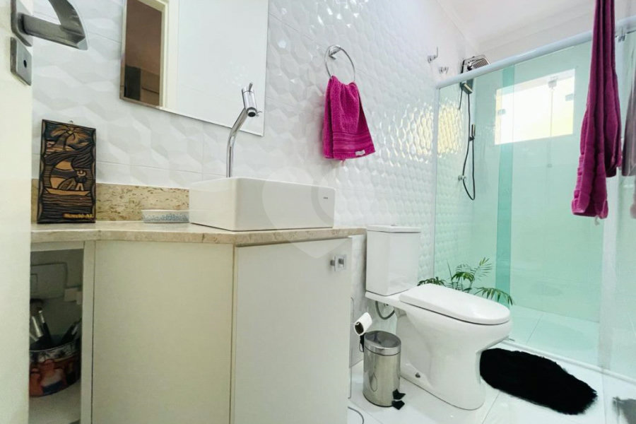 Casa à venda com 3 suítes no condomínio Residencial Mattos, São Paulo - SP