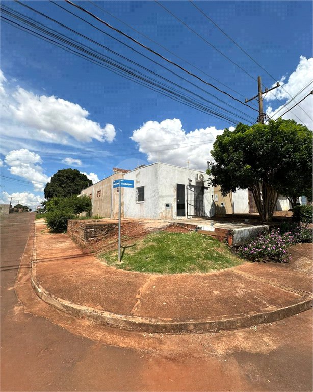 Salão para alugar com 1 suíte,  em Jardim Estoril, Ponta Porã, MS