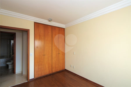 Cobertura à venda com 5 quartos, sendo 4 suítes, em Jardim Marajoara, São Paulo, SP