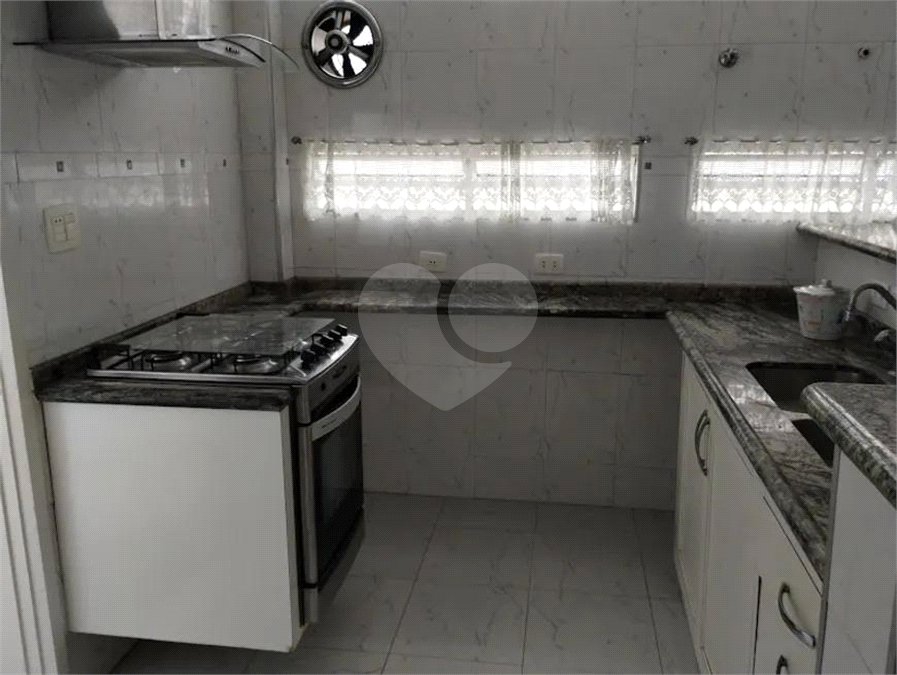 Casa à venda com 3 quartos, sendo 1 suíte,  em Vila Mariana, São Paulo, SP