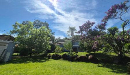 Casa para alugar com 3 quartos, sendo 1 suíte,  em Jardim Estância Brasil, Atibaia, SP