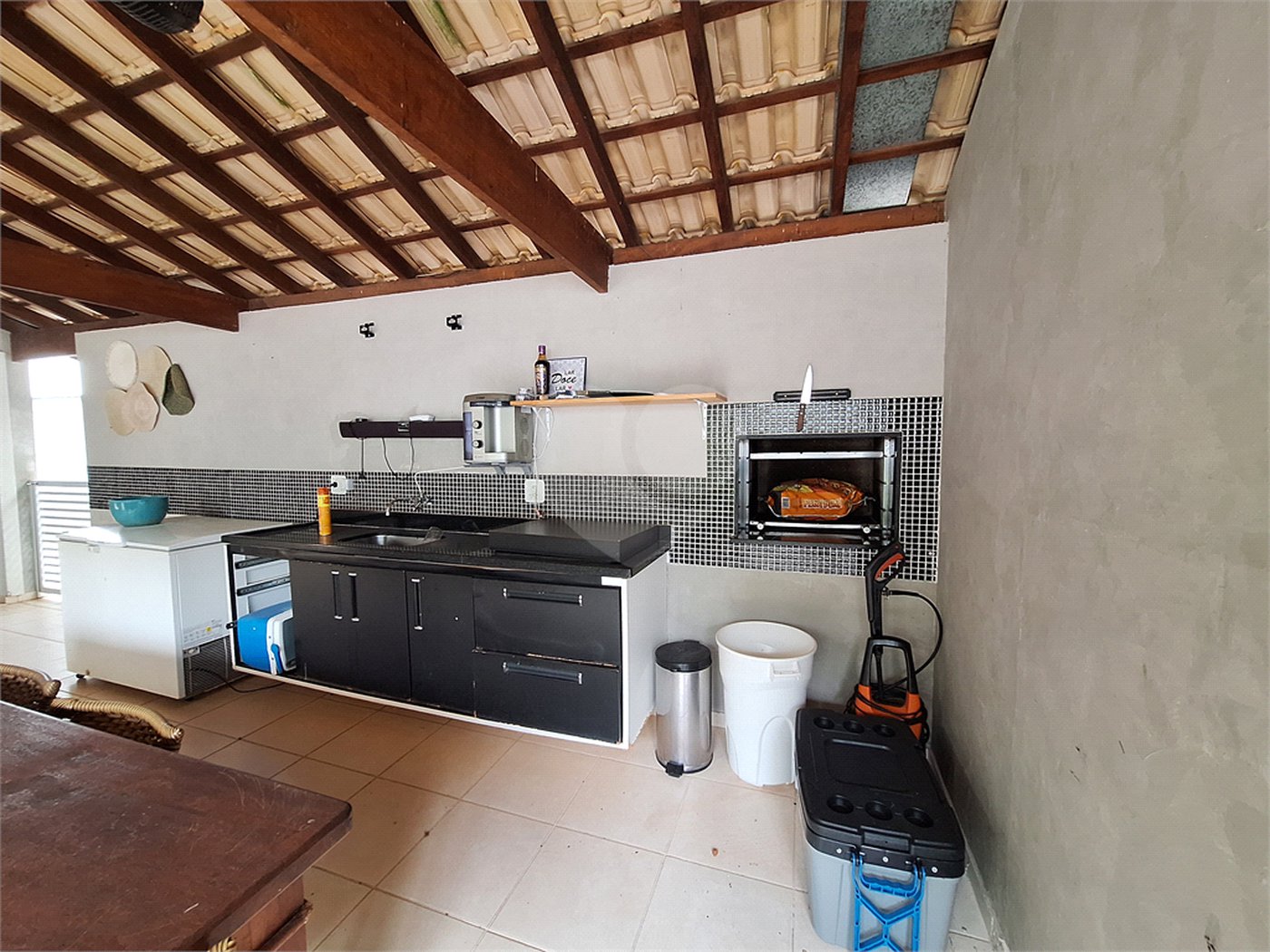 Casa à venda com 3 suítes no condomínio Villaggio Capriccio, Louveira - SP