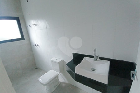 Casa à venda com 3 suítes no condomínio Reserva dos Jatobás, Louveira - SP