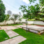 Higienópolis: 2 suítes, varanda envidraçada e vista aberta