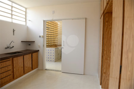 Casa térrea em Araraquara/SP.