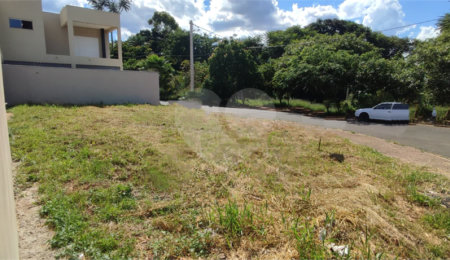 Terreno à venda em Parque dos Flamboyant, São Carlos, SP