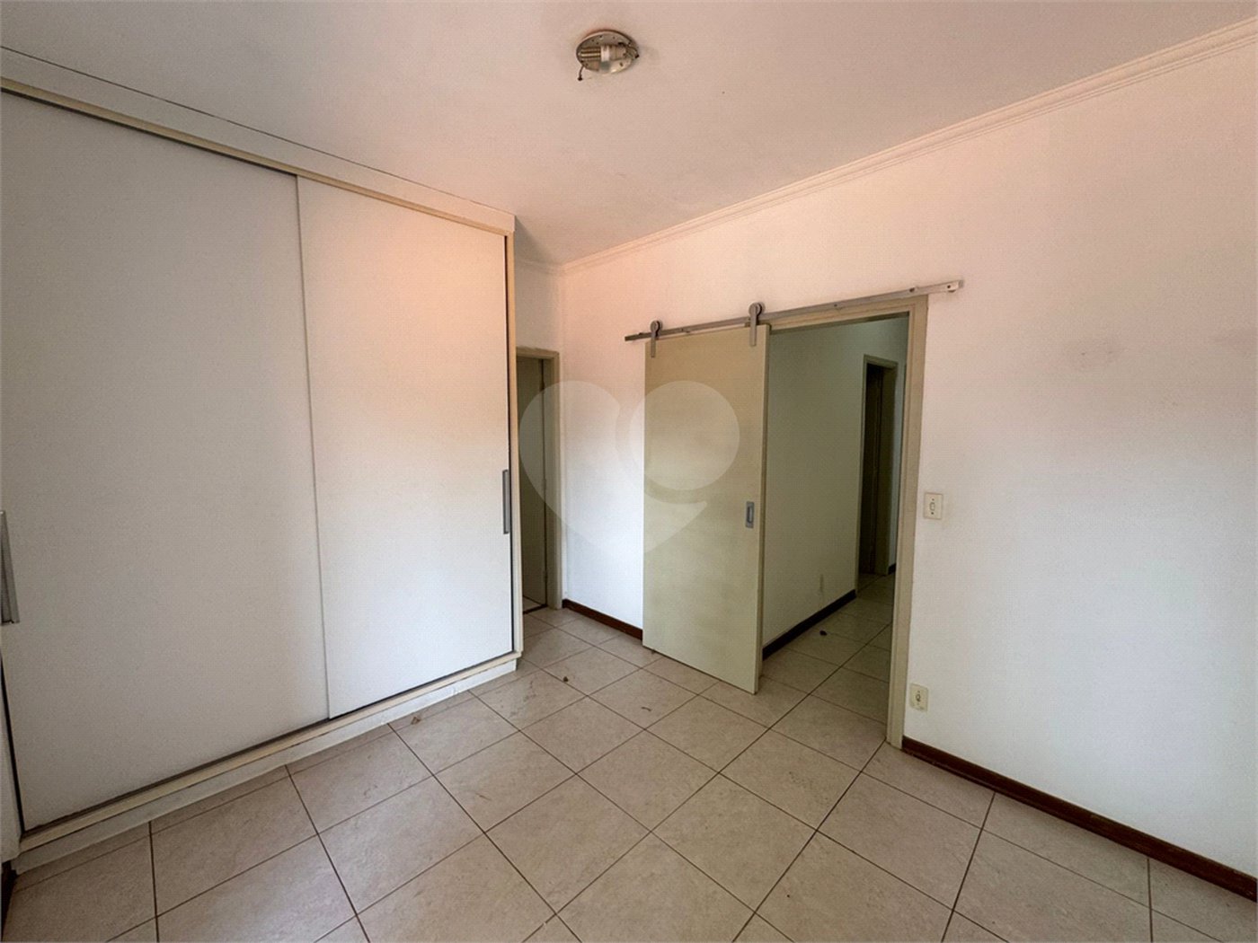 Casa á venda, com 3 dormitórios, no bairro Planalto paraíso em São Carlos.
