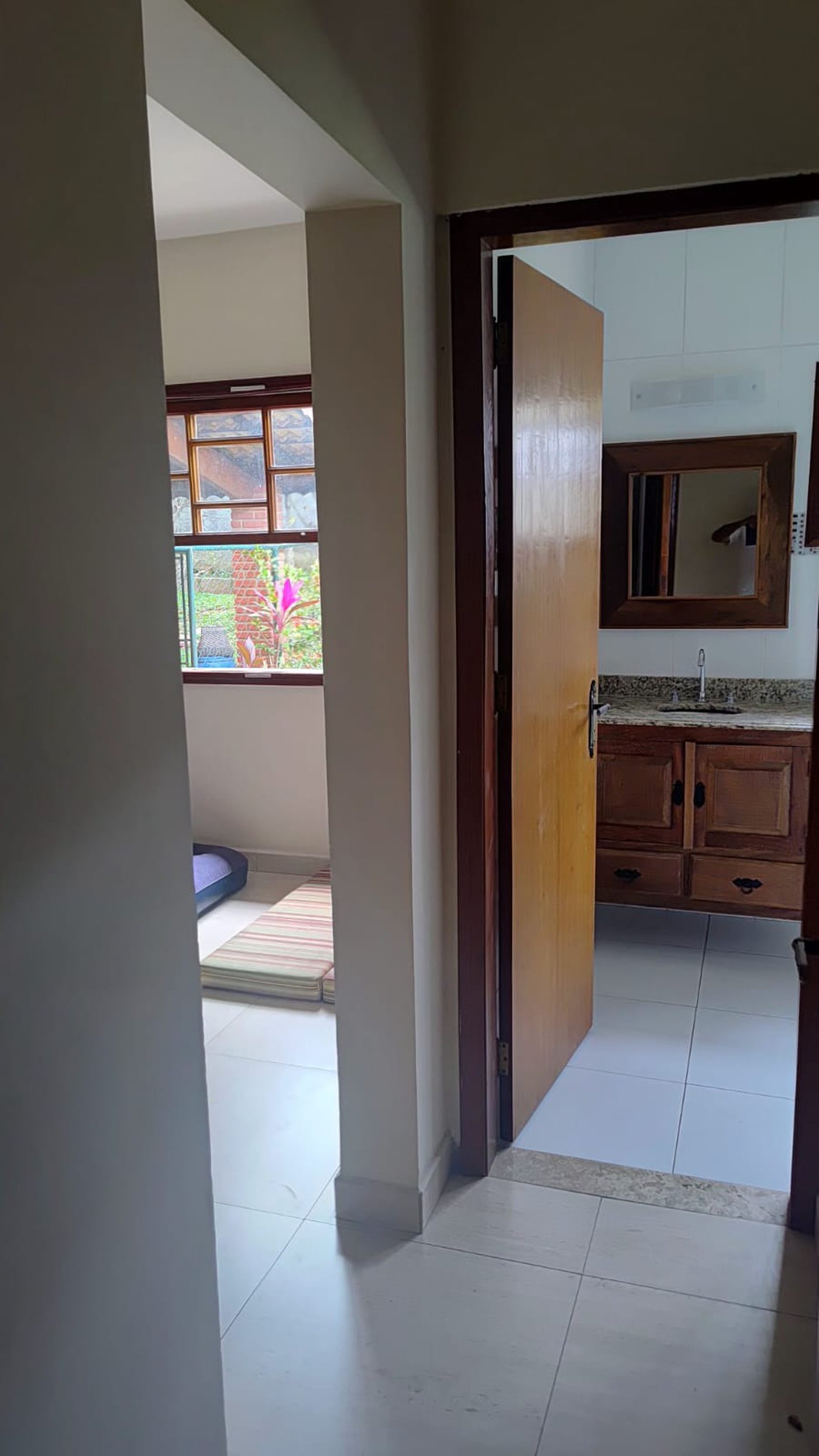 Casa à venda com 3 quartos, sendo 2 suítes, no condomínio Cafezal VI, Itupeva - SP