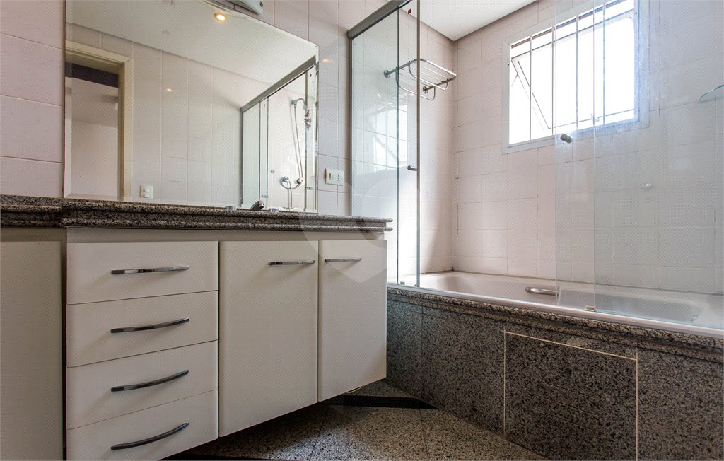 Apartamento à venda com 4 quartos, sendo 3 suítes, em Jardim Londrina, São Paulo, SP