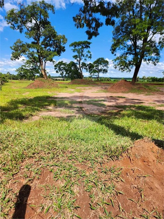 Terreno à venda em Jardim Residencial Iedda, Araraquara, SP