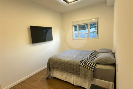 Apartamento à venda com 2 quartos, sendo 1 suíte, em Bairro do Cambará, São Roque, SP