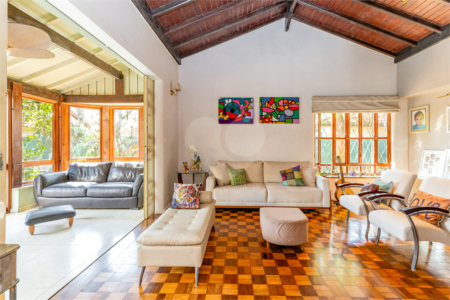 Casa à venda com 3 quartos, sendo 2 suítes,  em Alto da Boa Vista, São Paulo, SP