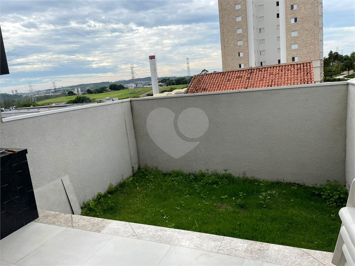 Sobrado à venda com 3 suítes em Vila Nova Socorro, Mogi das Cruzes, SP