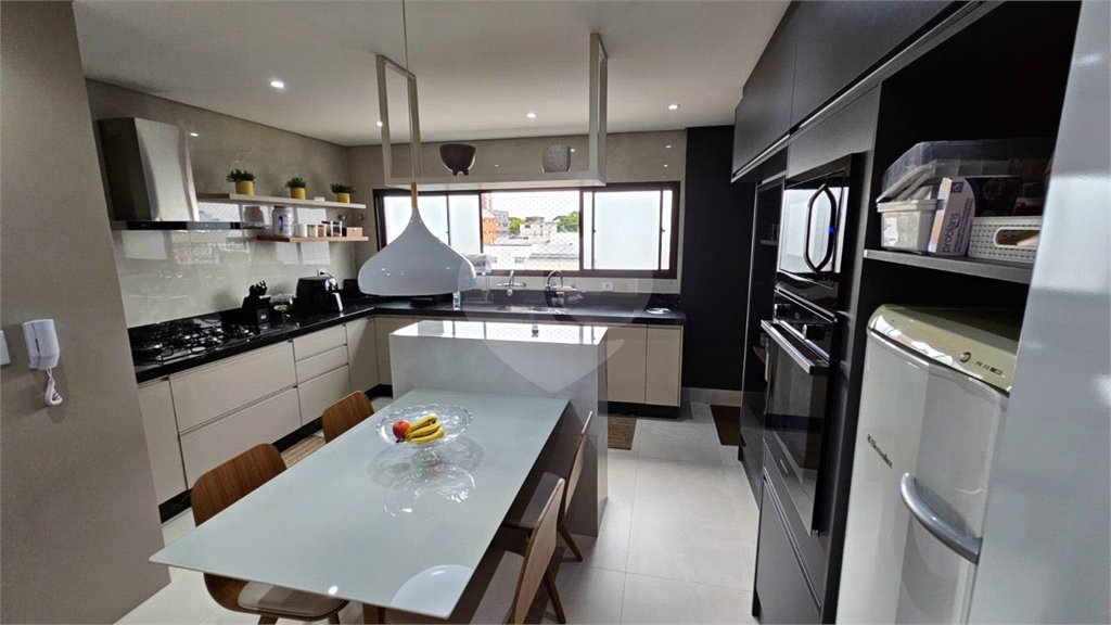 Apartamento à venda com 3 quartos, sendo 1 suíte,  no Centro, Suzano, SP