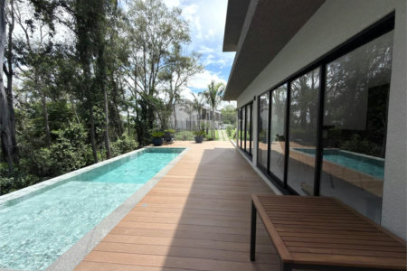 Casa à venda ou para alugar com 3 suítes no condomínio Mont Blanc Village, Vinhedo - SP
