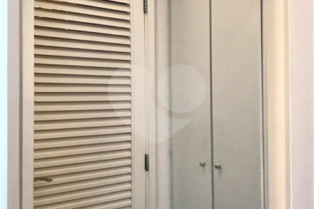 Apartamento à venda com 3 suítes em Vila Mariana, São Paulo, SP