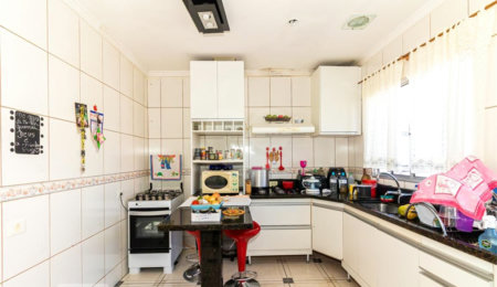 Sobrado à venda com 9 quartos, sendo 4 suítes, em Vila Guilherme, São Paulo, SP