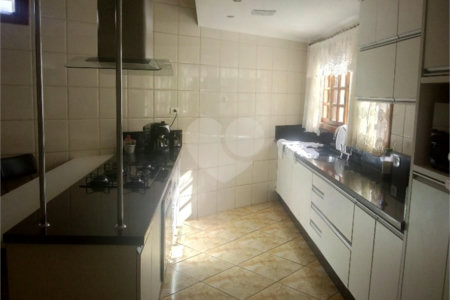 Casa Térrea à venda com 3 quartos, sendo 2 suítes, em Vila Rosália, Guarulhos, SP