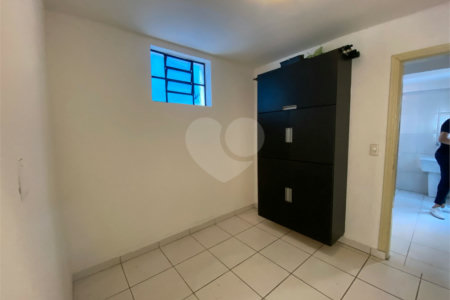 Casa à venda com 2 quartos, sendo 1 suíte, em Aclimação, São Paulo, SP