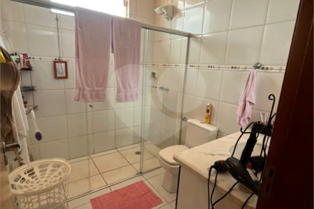 Casa à venda com 4 quartos, sendo 1 suíte, em Vila Santa Maria (vila Xavier), Araraquara, SP