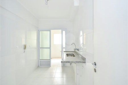Apartamento à venda com 3 quartos, sendo 1 suíte, em Vila Gumercindo, São Paulo, SP