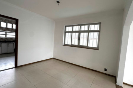 Casa dos Sonhos no Canal 6 – Piscina, Privacidade e 450m² de Terreno