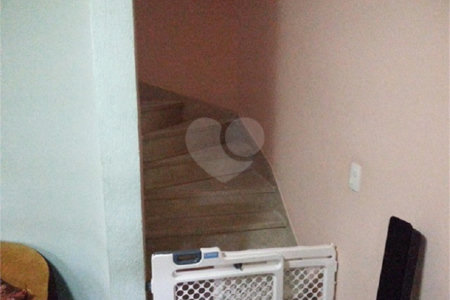 Sobrado à venda com 3 quartos, sendo 1 suíte, em Jardim Aeroporto, São Paulo, SP