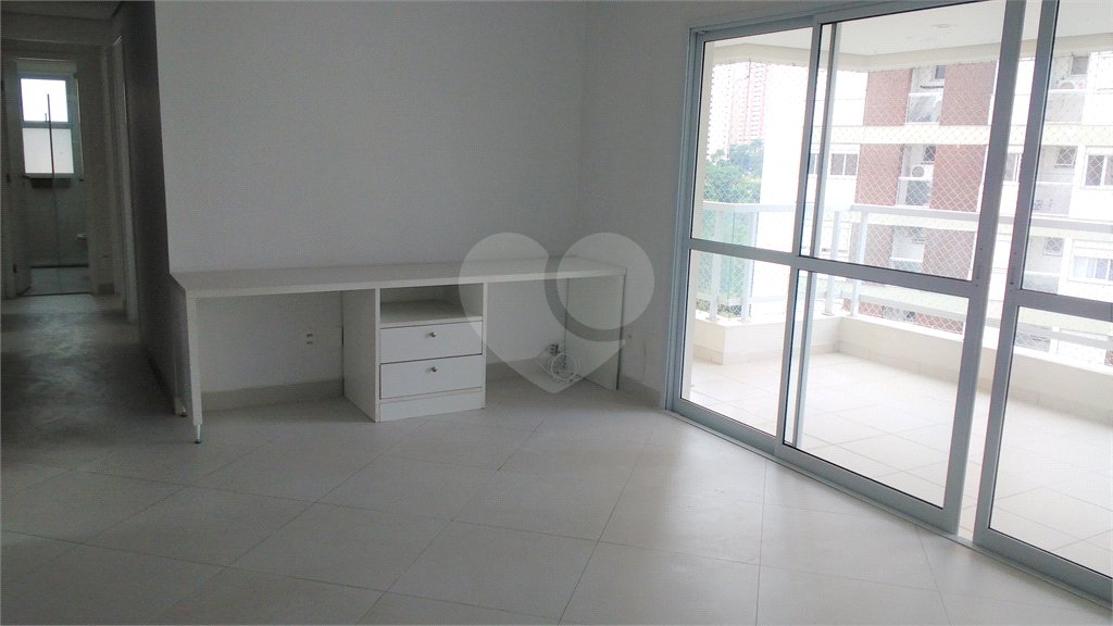 Apartamento à venda com 3 quartos, sendo 1 suíte, em Vila Suzana, São Paulo, SP