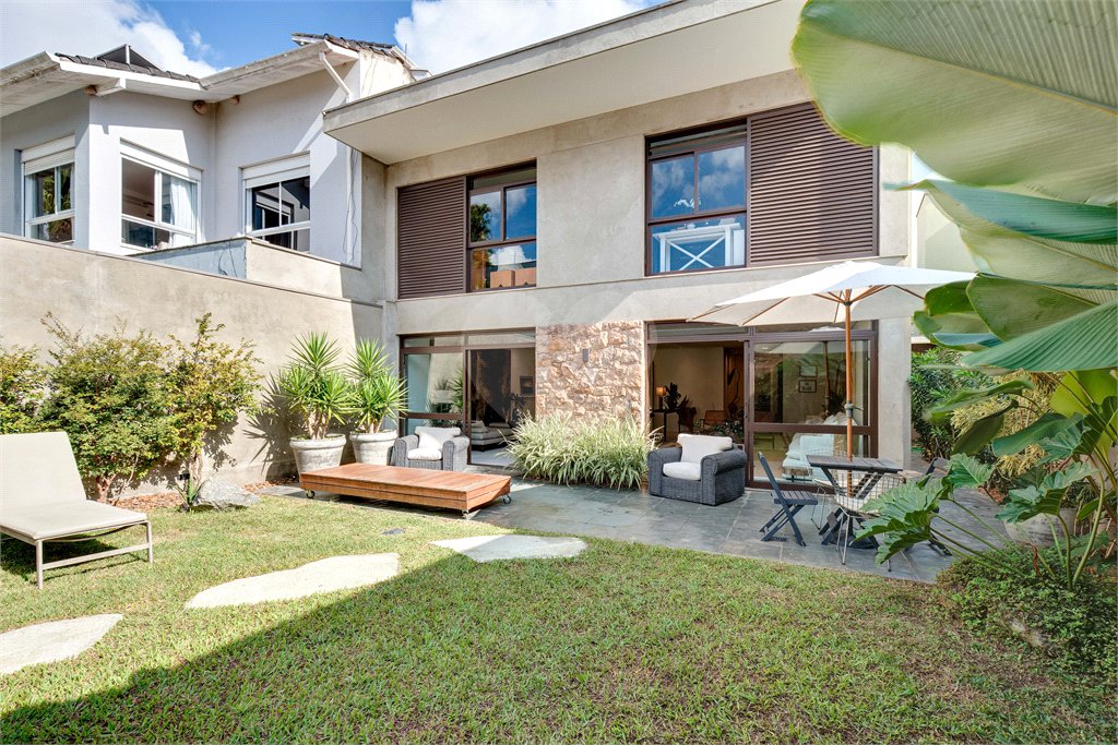 Casa à venda com 3 suítes em Alto da Boa Vista, São Paulo, SP