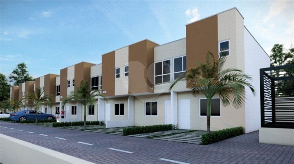 Casa à venda com 3 quartos, sendo 1 suíte, no condomínio Residencial Romã, Suzano - SP