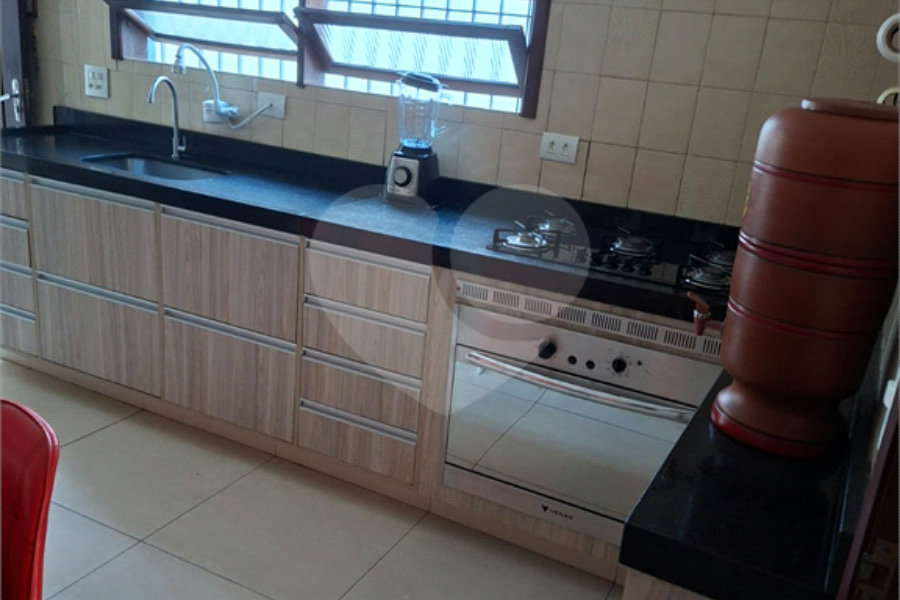 Sobrado à venda com 3 quartos, sendo 1 suíte,  em Tremembé, São Paulo, SP
