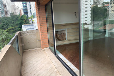 Cobertura à venda com 4 quartos, sendo 3 suítes, em Vila Mariana, São Paulo, SP