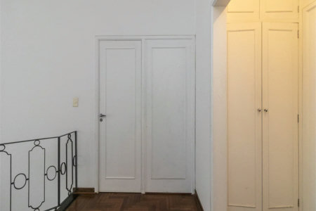 Casa à venda com 3 quartos, sendo 2 suítes,  em Alto de Pinheiros, São Paulo, SP