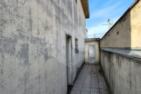 Sobrado à venda com 3 quartos em Vila Paulo Silas, São Paulo, SP